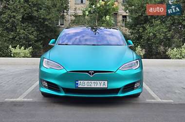 Лифтбек Tesla Model S 2018 в 