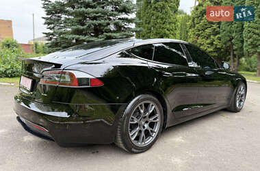 Лифтбек Tesla Model S 2021 в 