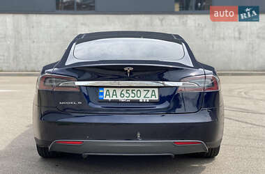 Лифтбек Tesla Model S 2015 в 