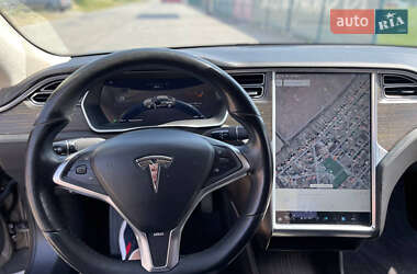 Лифтбек Tesla Model S 2015 в 