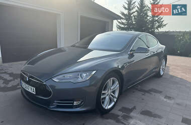 Лифтбек Tesla Model S 2013 в 