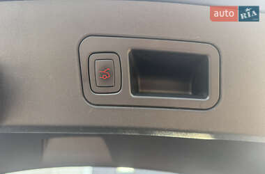 Лифтбек Tesla Model S 2013 в 