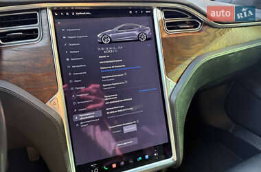 Лифтбек Tesla Model S 2017 в 