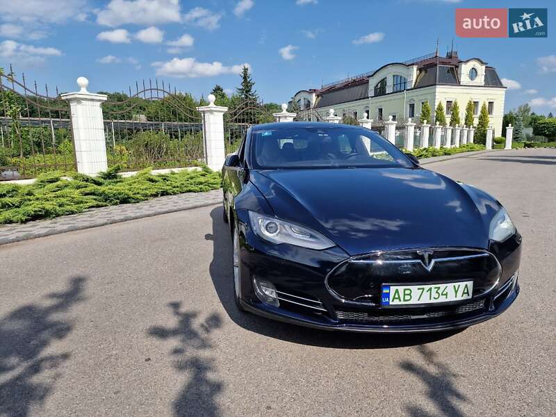 Лифтбек Tesla Model S 2015 в Виннице фото 9 Лифтбек Tesla Model S 2015 в Виннице