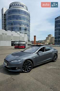 Ліфтбек Tesla Model S 2013 в 