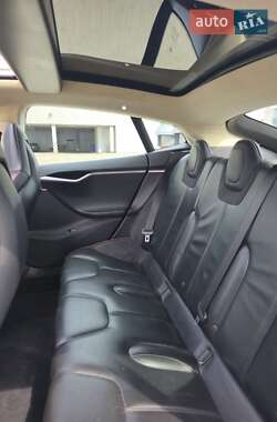 Ліфтбек Tesla Model S 2013 в 