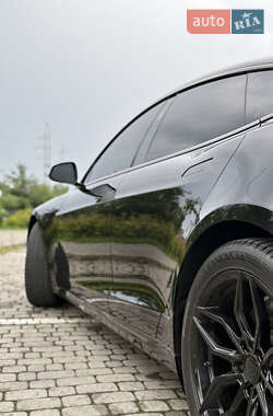 Лифтбек Tesla Model S 2021 в 