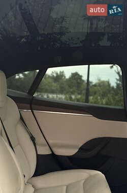 Лифтбек Tesla Model S 2021 в 