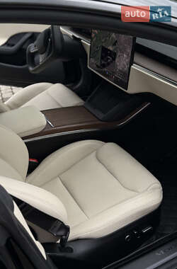Лифтбек Tesla Model S 2021 в 