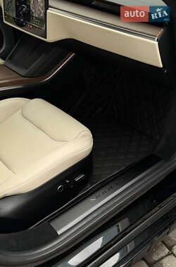Лифтбек Tesla Model S 2021 в 