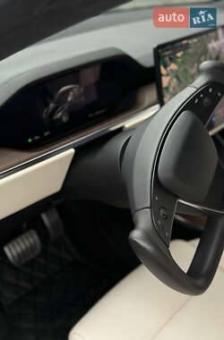 Лифтбек Tesla Model S 2021 в 