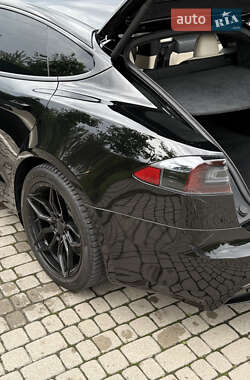 Лифтбек Tesla Model S 2021 в 