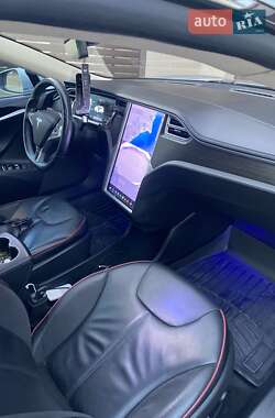 Лифтбек Tesla Model S 2014 в 