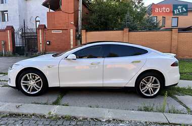 Лифтбек Tesla Model S 2014 в 