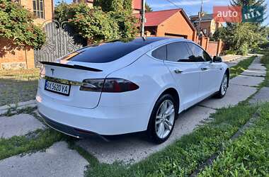 Лифтбек Tesla Model S 2014 в 
