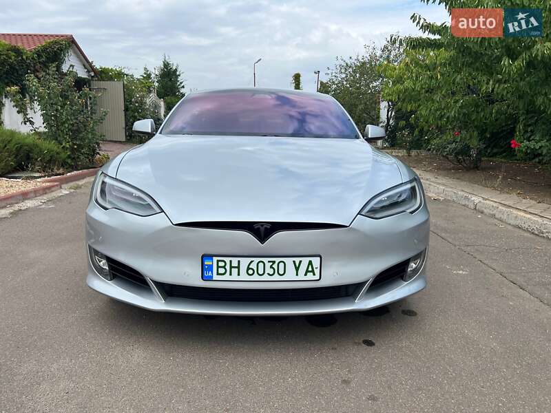 Лифтбек Tesla Model S 2017 в Одессе