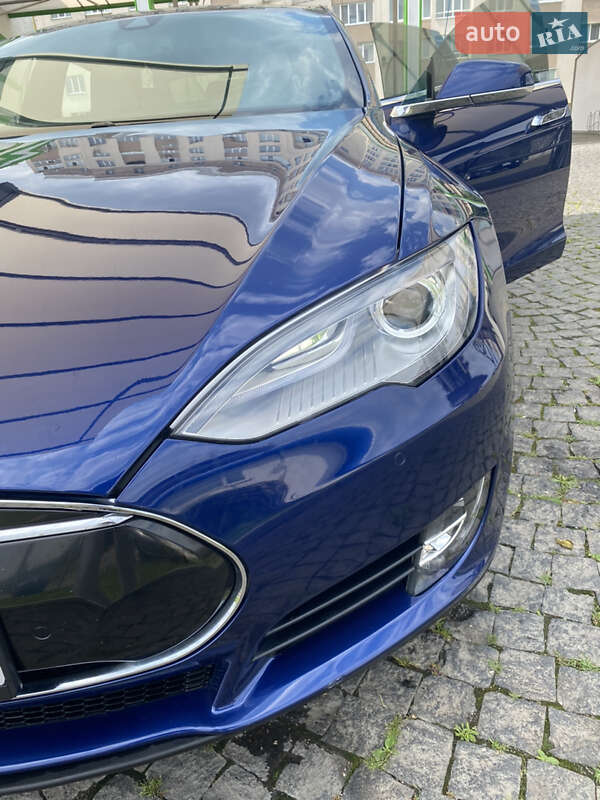 Лифтбек Tesla Model S 2015 в Хмельницком фото 6 Лифтбек Tesla Model S 2015 в Хмельницком