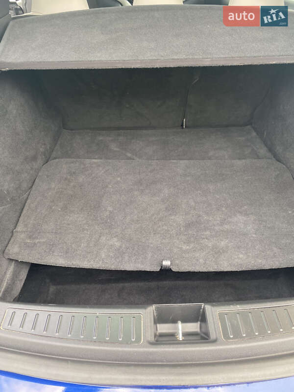 Лифтбек Tesla Model S 2015 в Хмельницком фото 35 Лифтбек Tesla Model S 2015 в Хмельницком