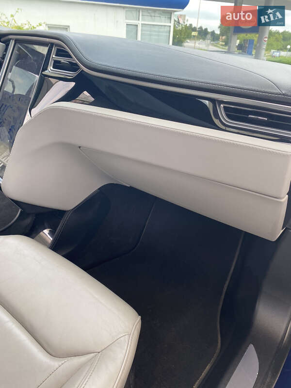 Лифтбек Tesla Model S 2015 в Хмельницком фото 43 Лифтбек Tesla Model S 2015 в Хмельницком
