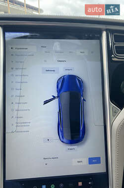 Лифтбек Tesla Model S 2015 в 