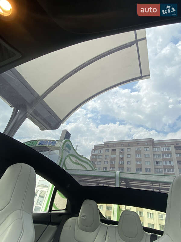 Лифтбек Tesla Model S 2015 в Хмельницком фото 54 Лифтбек Tesla Model S 2015 в Хмельницком
