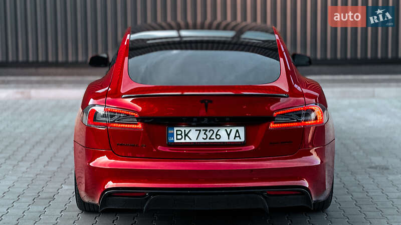 Лифтбек Tesla Model S 2020 в Ровно