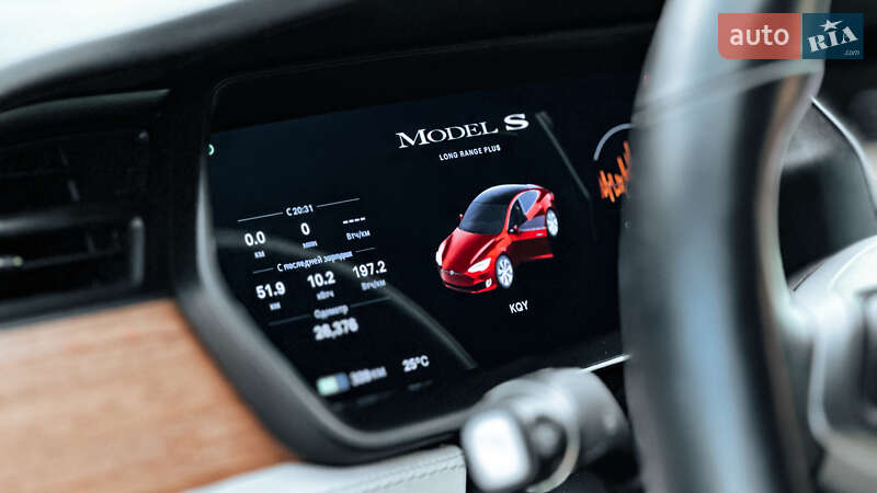 Лифтбек Tesla Model S 2020 в Ровно