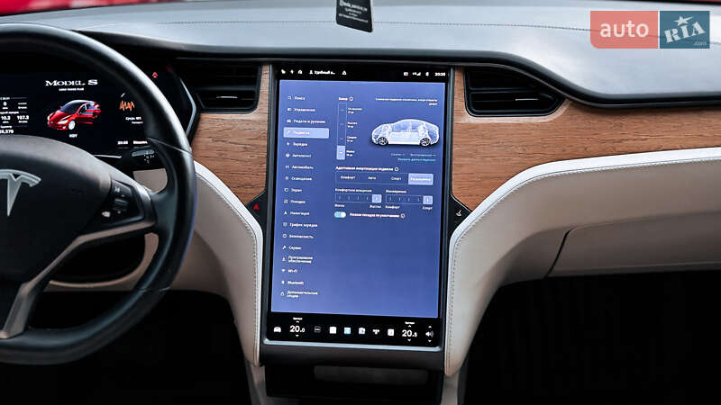 Лифтбек Tesla Model S 2020 в Ровно