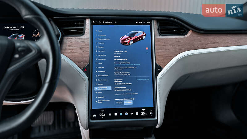 Лифтбек Tesla Model S 2020 в Ровно