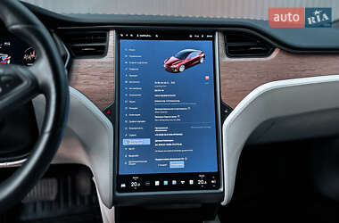 Лифтбек Tesla Model S 2020 в 