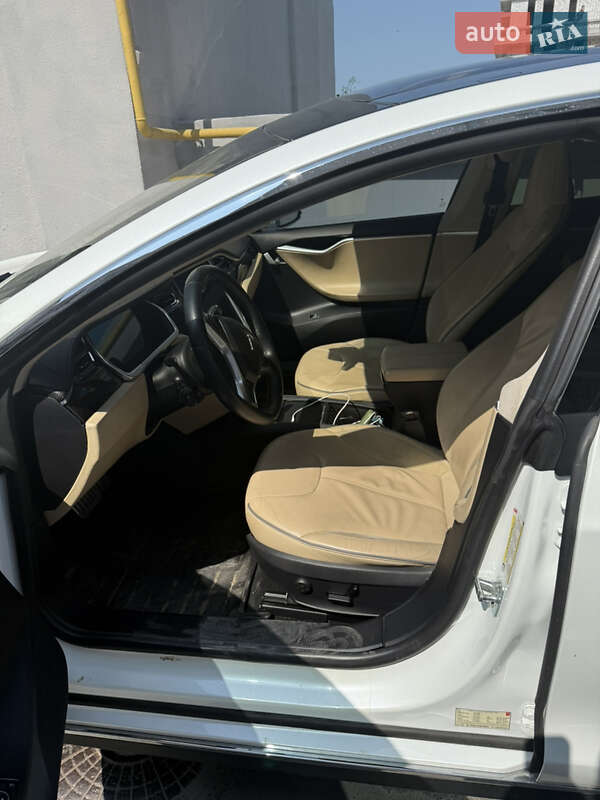 Лифтбек Tesla Model S 2013 в Одессе