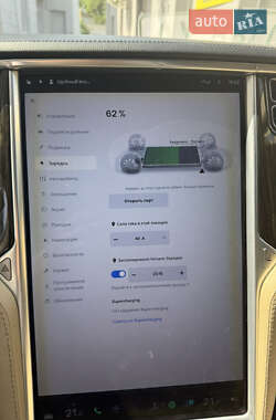 Лифтбек Tesla Model S 2013 в 