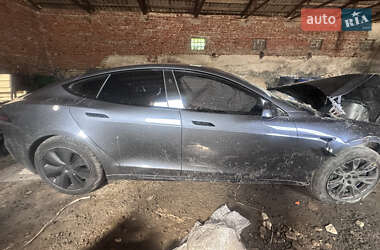 Лифтбек Tesla Model S 2022 в 