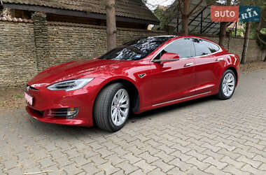 Лифтбек Tesla Model S 2016 в 