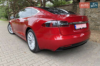 Лифтбек Tesla Model S 2016 в 