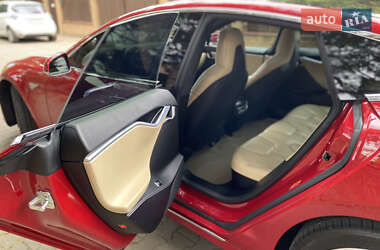 Лифтбек Tesla Model S 2016 в 