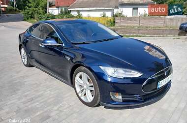 Ліфтбек Tesla Model S 2014 в Івано-Франківську