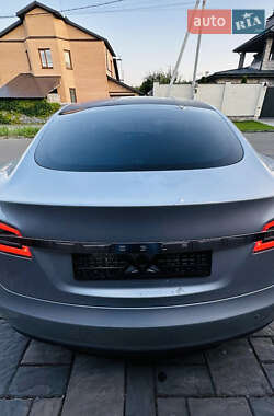Лифтбек Tesla Model S 2013 в 