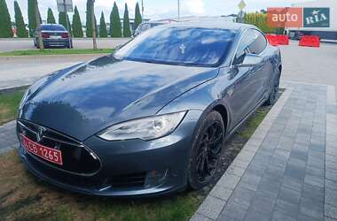 Ліфтбек Tesla Model S 2014 в Львові