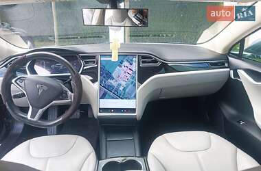 Лифтбек Tesla Model S 2014 в 
