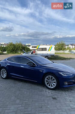 Лифтбек Tesla Model S 2016 в 