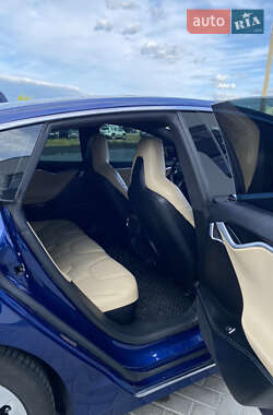 Лифтбек Tesla Model S 2016 в Ровно