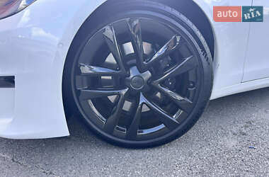 Лифтбек Tesla Model S 2021 в 
