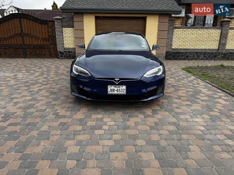 Tesla Model S 2017