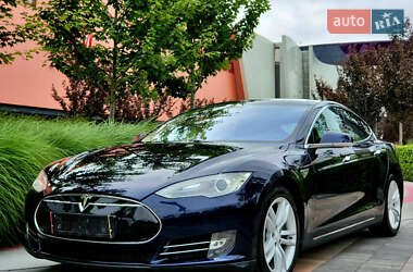 Ліфтбек Tesla Model S 2014 в Києві