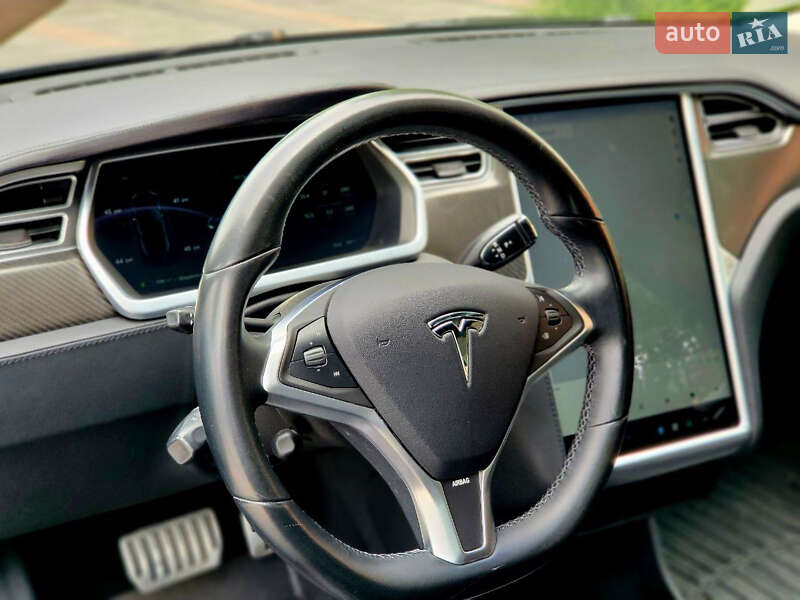 Лифтбек Tesla Model S 2014 в Киеве