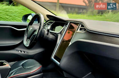 Лифтбек Tesla Model S 2014 в 