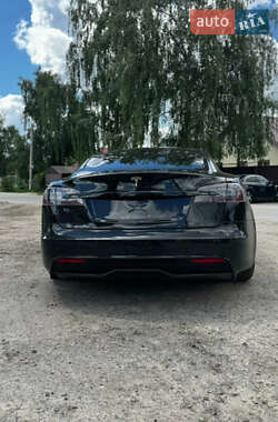 Лифтбек Tesla Model S 2021 в 