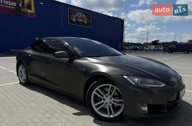 Лифтбек Tesla Model S 2014 в 