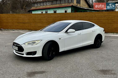 Лифтбек Tesla Model S 2016 в 